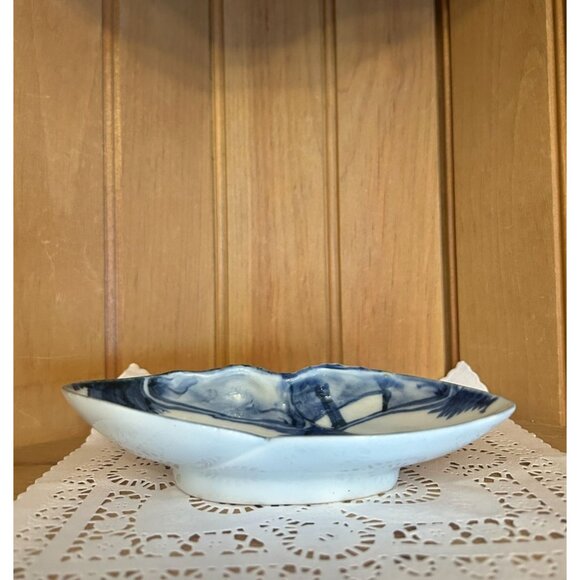 Vintage Japanese Blue White Porcelain Smiling Buddah Face Clam Shell Dish - Picture 5 of 8